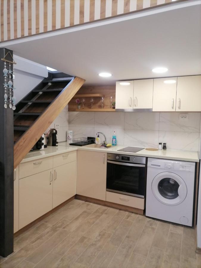 Cosy Apartment With A Sunny Balcony In Варна Екстериор снимка